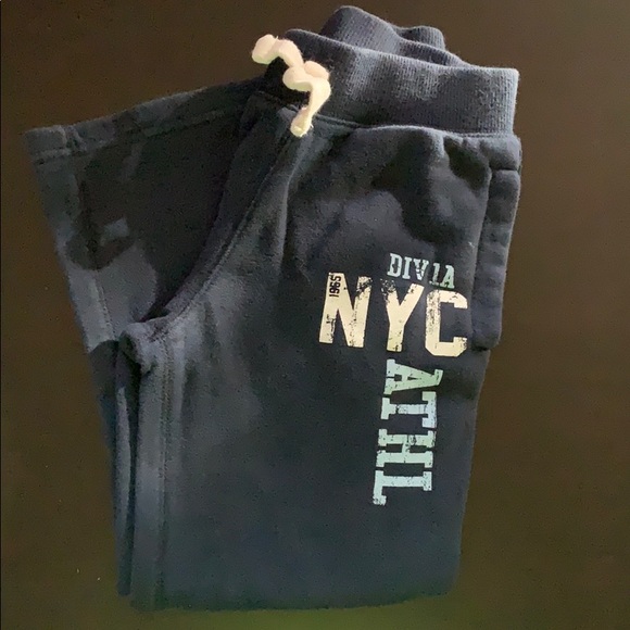 Boys Sweat pants size 5/6 - Picture 3 of 4